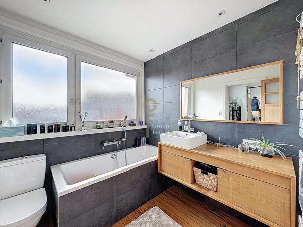 Belle maison rénovée 3 chambres avec grand jardin et véranda