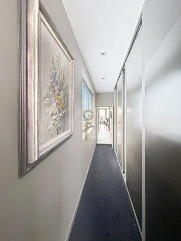 UNIQUE PENTHOUSE DE 136M2 : 3 CHAMBRES, TERRASSE DE 200M2 ET PARKING PRIVATIF