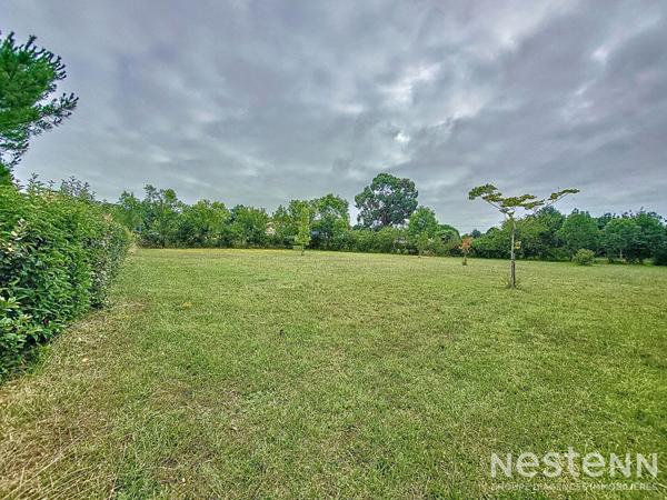 A Vendre terrain à bâtir de 2 197 m² dans le village de Saint-Puy