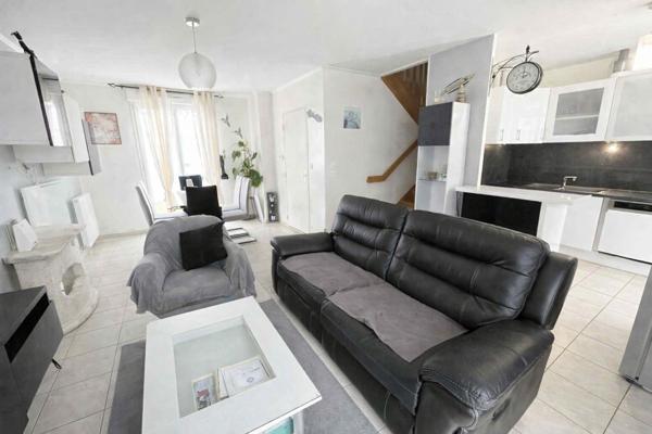 A VENDRE - CHAUMONT EN VEXIN CENTRE - maison 3 chbres - 200 m² terrain avec Garage