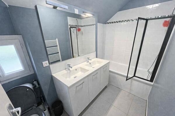 A VENDRE - CHAUMONT EN VEXIN CENTRE - maison 3 chbres - 200 m² terrain avec Garage