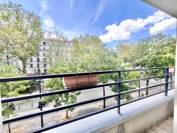 Paris 19è – Colonel Fabien | Beau 3 pièces traversant de 64 m² avec balcon, parking et cave