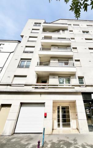Paris 19è – Colonel Fabien | Beau 3 pièces traversant de 64 m² avec balcon, parking et cave