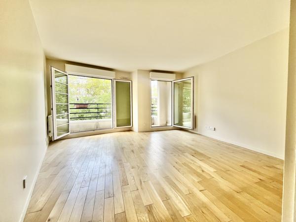 Paris 19è – Colonel Fabien | Beau 3 pièces traversant de 64 m² avec balcon, parking et cave