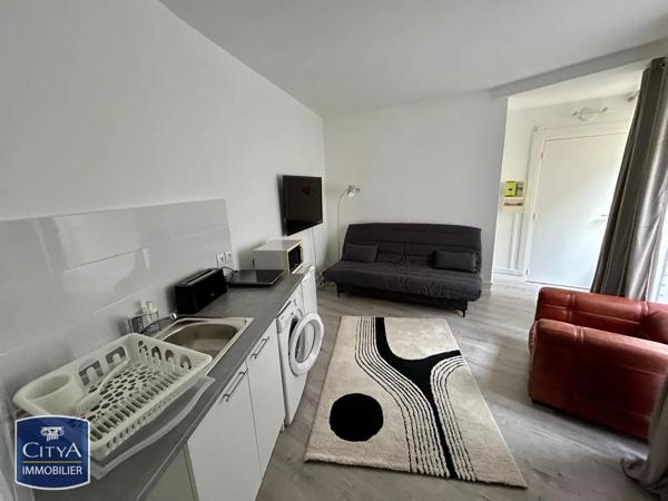 Appartement à louer 1 pièce 24.08m² Saint-Germain-en-Laye (78100)