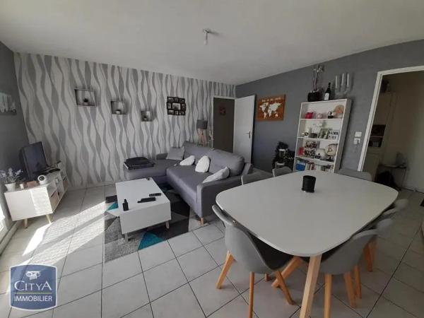 Appartement à louer 3 pièces 62.75m² Avion (62210)