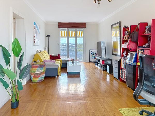 Appartement de prestige avec 2 balcons à 4 min de la gare Saint-Laud d'Angers