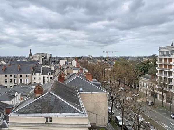 Appartement de prestige avec 2 balcons à 4 min de la gare Saint-Laud d'Angers