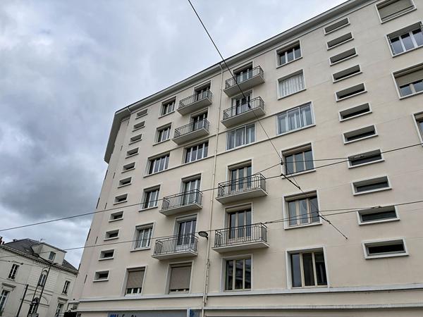 Appartement de prestige avec 2 balcons à 4 min de la gare Saint-Laud d'Angers