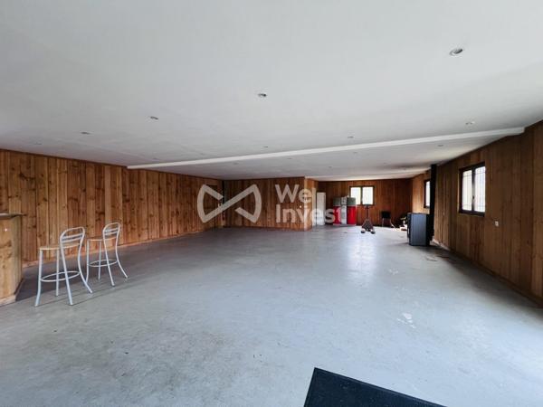 HANGAR et SHOWROOM