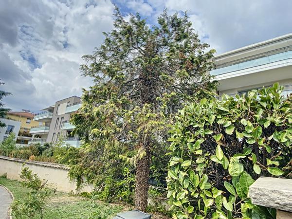 Appartement de 87m2 sécurisé.