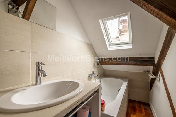 Duplex de charme, dernier étage, centre-ville.