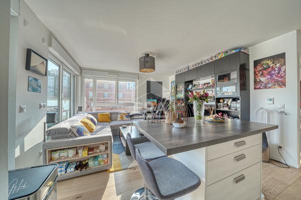 Appartement récent de 3 pièces avec terrasse et parking à Chaville