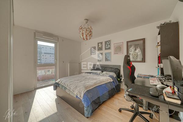 Appartement récent de 3 pièces avec terrasse et parking à Chaville