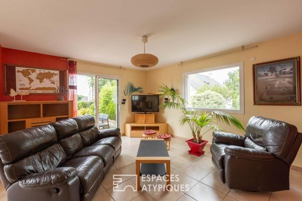 Vaste maison moderne et spacieuse, proche plages et commerces, local commercial