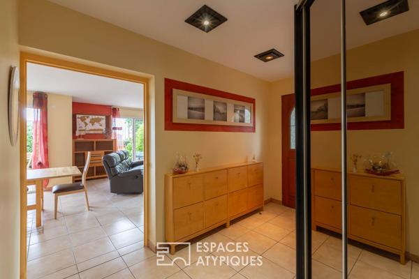 Vaste maison moderne et spacieuse, proche plages et commerces, local commercial