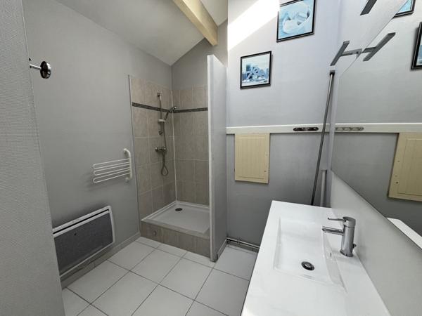 Appartement à louer 770 € CC Dax 3 p 49 m² DPE C