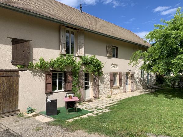 Saint-Victor-de-Morestel (38510) ST VICTOR DE MORESTEL, MAISON ANCIENNE DE 162 m² SUR TERRAIN 900 m²