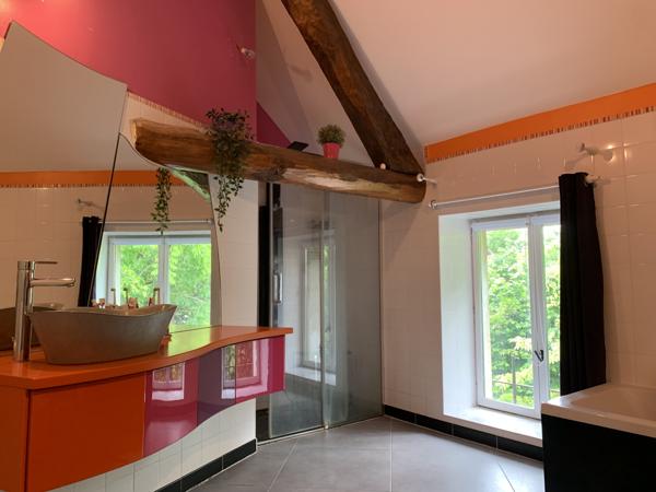 Saint-Victor-de-Morestel (38510) ST VICTOR DE MORESTEL, MAISON ANCIENNE DE 162 m² SUR TERRAIN 900 m²