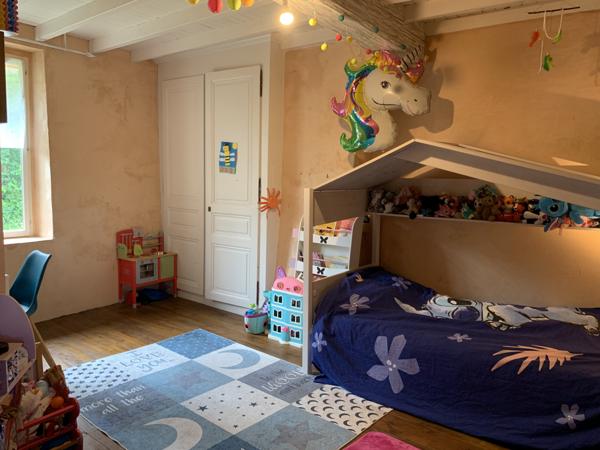 Saint-Victor-de-Morestel (38510) ST VICTOR DE MORESTEL, MAISON ANCIENNE DE 162 m² SUR TERRAIN 900 m²