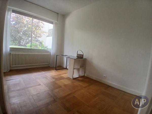 Location appartement Paris 16eme : 936 € - AJP Immobilière Passy Paris 16