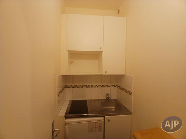Location appartement Paris 16eme : 936 € - AJP Immobilière Passy Paris 16