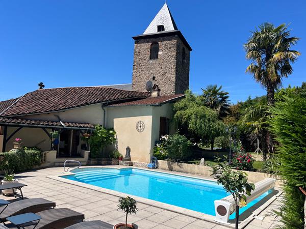 Élégante propriété de caractère avec trois habitations, piscine et cadre privilégié Bouillac