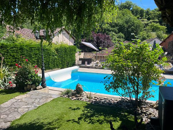 Élégante propriété de caractère avec trois habitations, piscine et cadre privilégié Bouillac