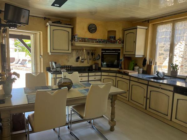 Élégante propriété de caractère avec trois habitations, piscine et cadre privilégié Bouillac