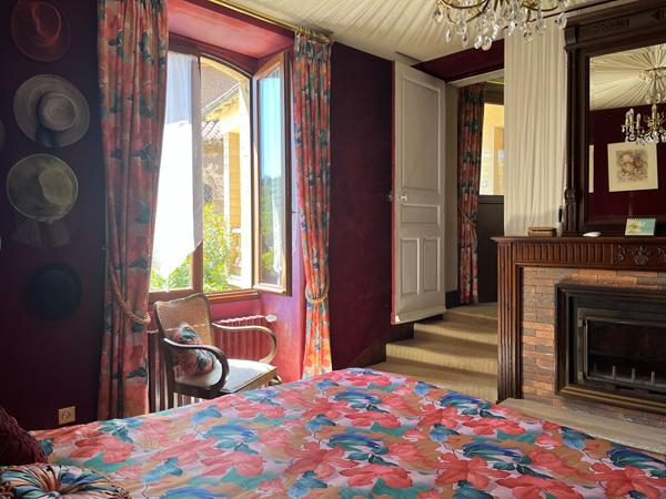 Élégante propriété de caractère avec trois habitations, piscine et cadre privilégié Bouillac