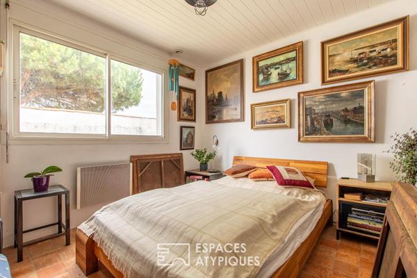 Maison bord de mer aux volumes uniques avec piscine