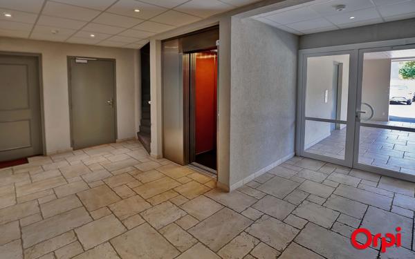 Appartement à vendre    3 pièces • 70 m2 Bourgoin-Jallieu