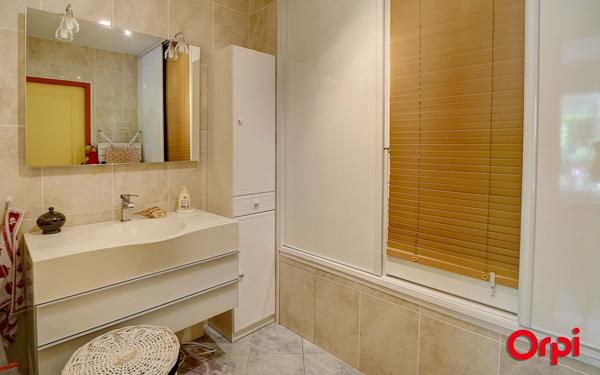 Appartement à vendre    3 pièces • 70 m2 Bourgoin-Jallieu