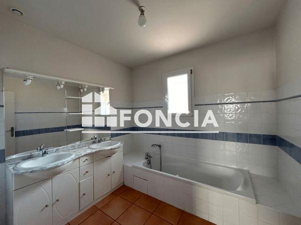 À vendre Maison 4 pièces 97.32 m² - Redessan 30129