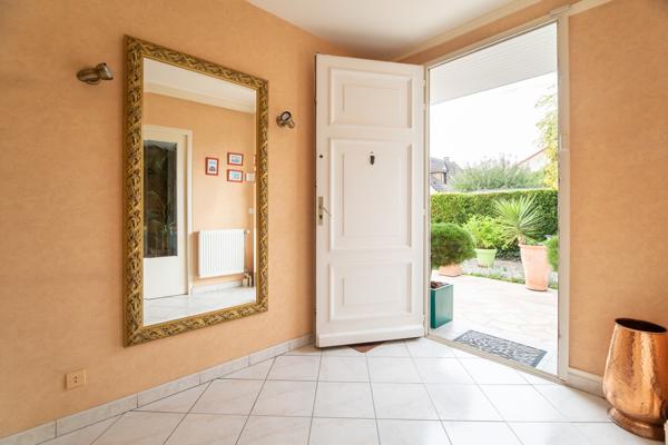 magnifique maison de 7 pièces CORMEILLES