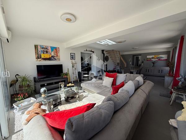 A VENDRE 83640 SAINT- ZACHARIE MAISON T5 DE 115M² SUR 4000 M² DE TERRAIN