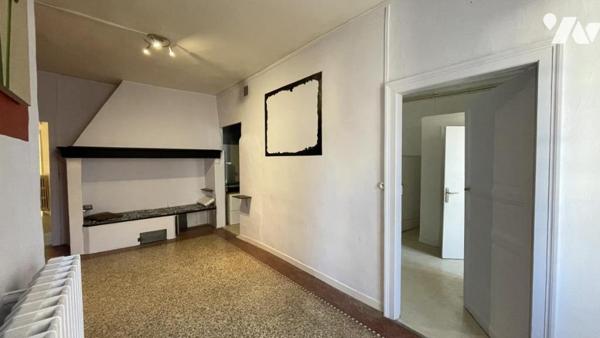 SAUSSAN, maison vigneronne à vendre