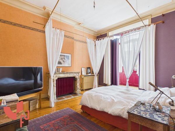 maison 5 chambres, 2 bureaux, avec du cachet
