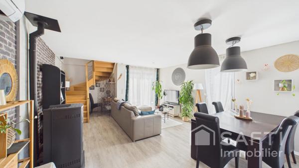 Maison contemporaine en conteneurs – Proche du centre-ville, avec piscine
