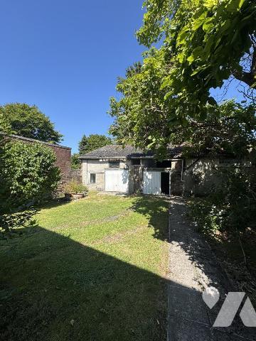 Maison individuelle avec grand terrain