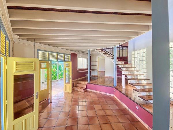 Magnifique maison familiale, à deux pas de la plage!