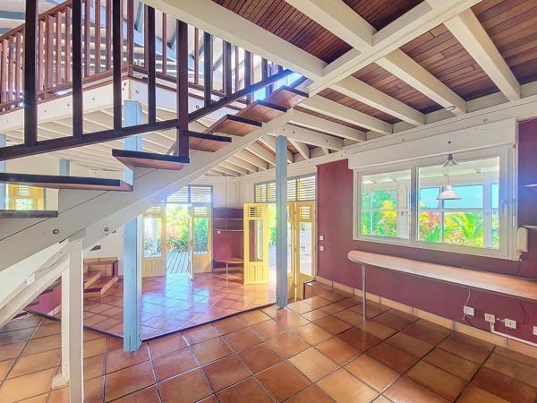 Magnifique maison familiale, à deux pas de la plage!