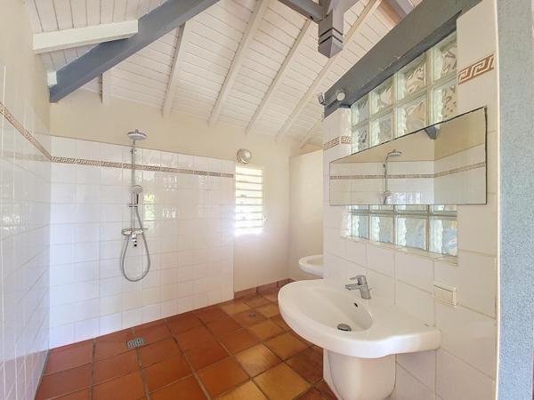 Magnifique maison familiale, à deux pas de la plage!