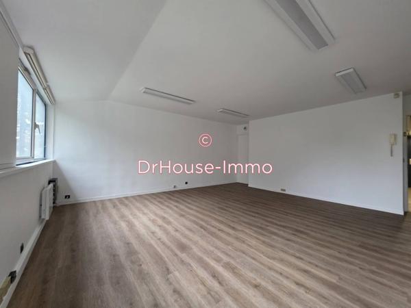 Bureau à louer de 74 m²