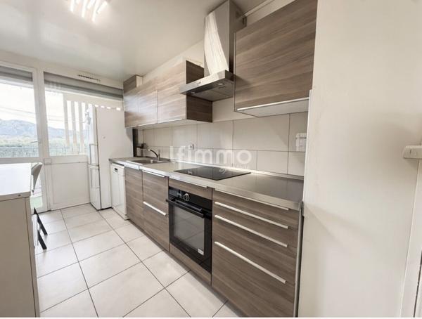 Appartement 3 chambres / Balcons / Secteur prisé