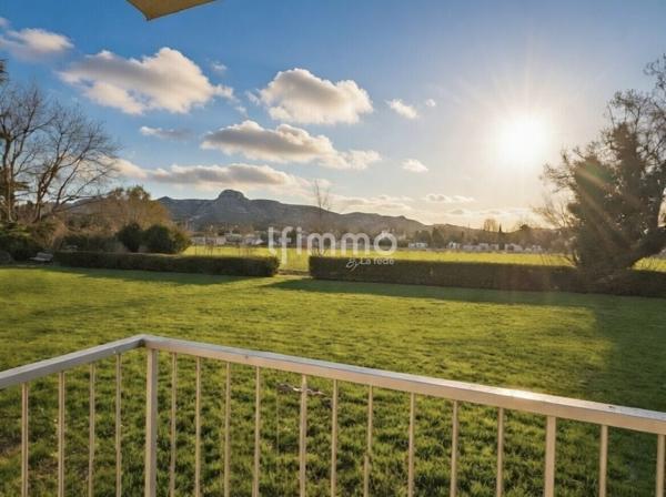 Appartement 3 chambres / Balcons / Secteur prisé