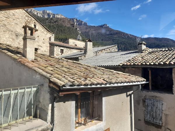 Châtillon-en-Diois (26410) BAISSE DE PRIX !! EXCLUSIVITE / Au cœur de Châtillon-en-Diois, Maison de village rénovée