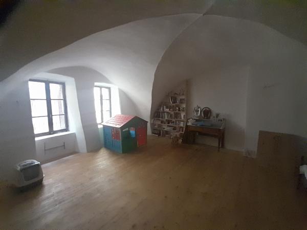 Châtillon-en-Diois (26410) BAISSE DE PRIX !! EXCLUSIVITE / Au cœur de Châtillon-en-Diois, Maison de village rénovée