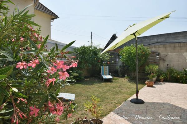 Maison avec jardin, sous-sol et espace indépendant – Mondeville, proche Caen