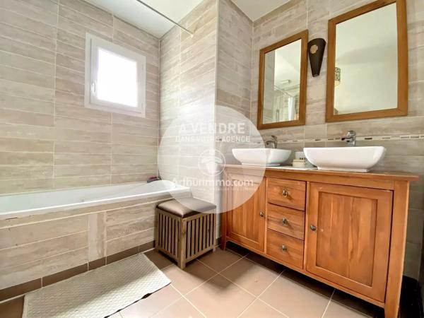 Vente                                                      Maison
                        
                     4 pièces                      88 m2                     à Savenay